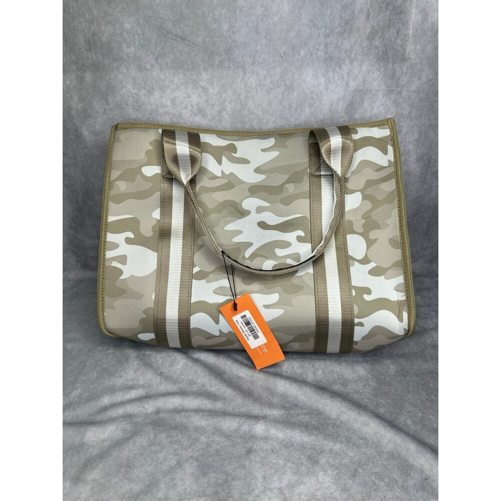 Haute Shore Isla neoprene tote with smaller bag NWT 97$ - Picture 2 of 11